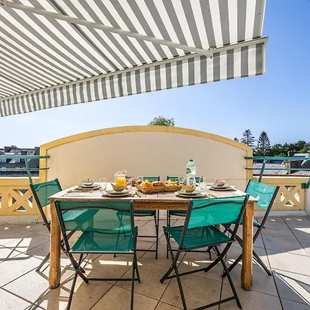 Joli Toit Terrasse Le Celtic